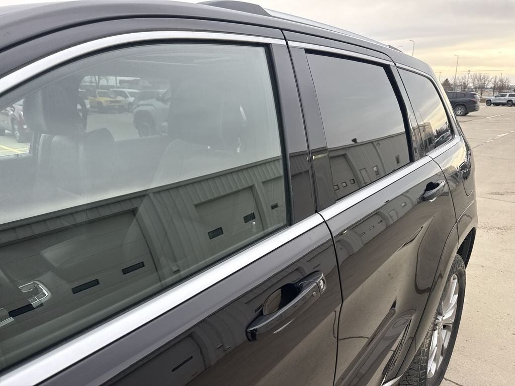 2020 Jeep Grand Cherokee Summit