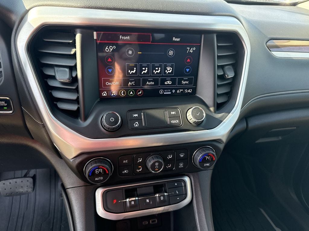 2022 GMC Acadia SLE
