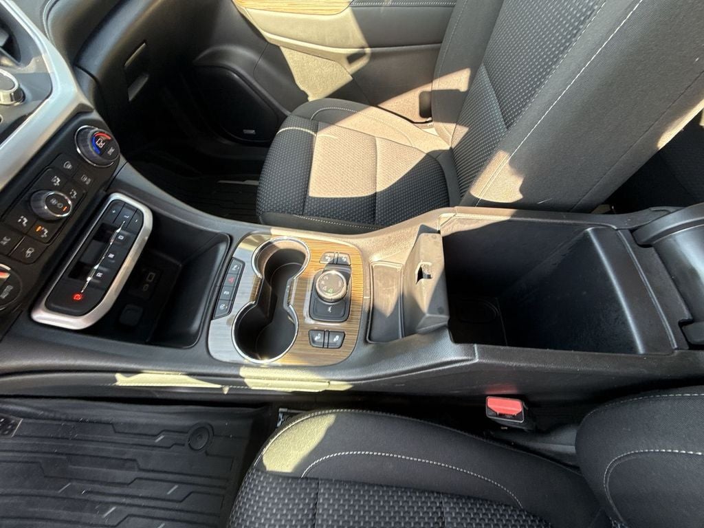 2022 GMC Acadia SLE