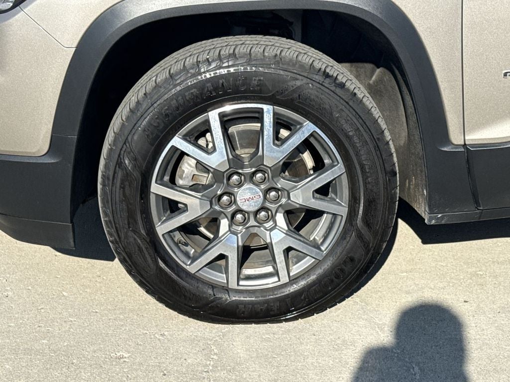 2022 GMC Acadia SLE
