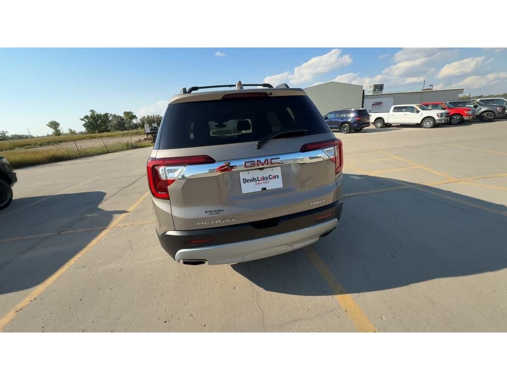 2022 GMC Acadia SLE