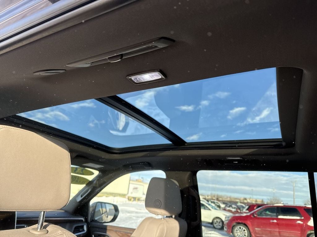 2023 Chevrolet Suburban LT