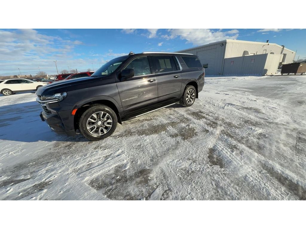 2023 Chevrolet Suburban LT