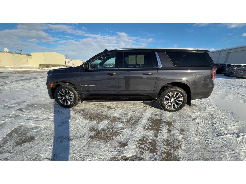 2023 Chevrolet Suburban LT