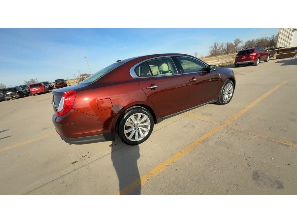 2015 Lincoln MKS Base