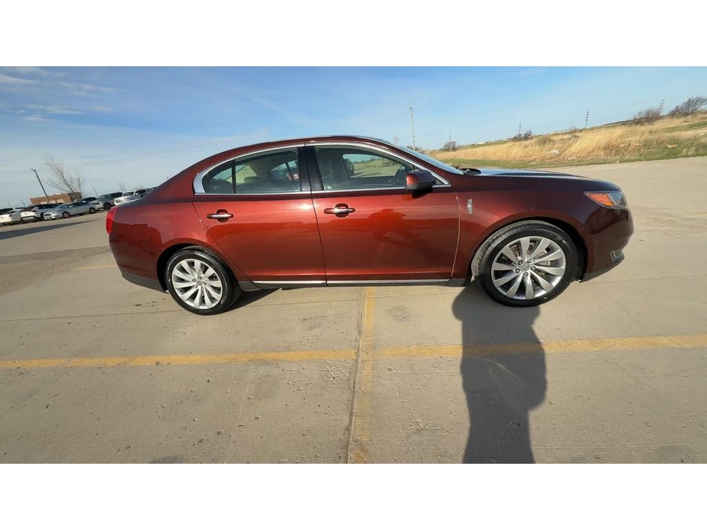 2015 Lincoln MKS Base