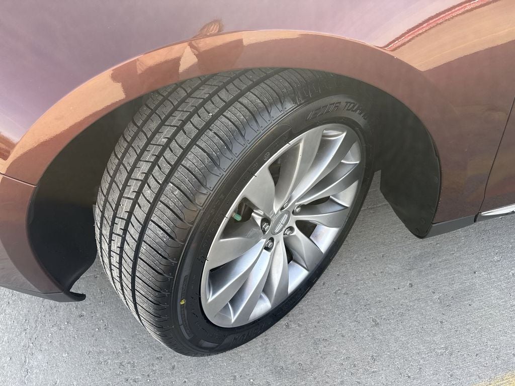 2015 Lincoln MKS Base