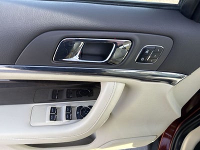 2015 Lincoln MKS Base