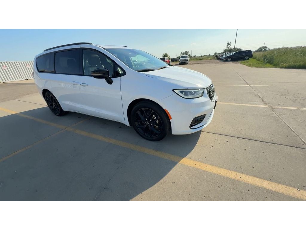 2025 Chrysler Pacifica Limited