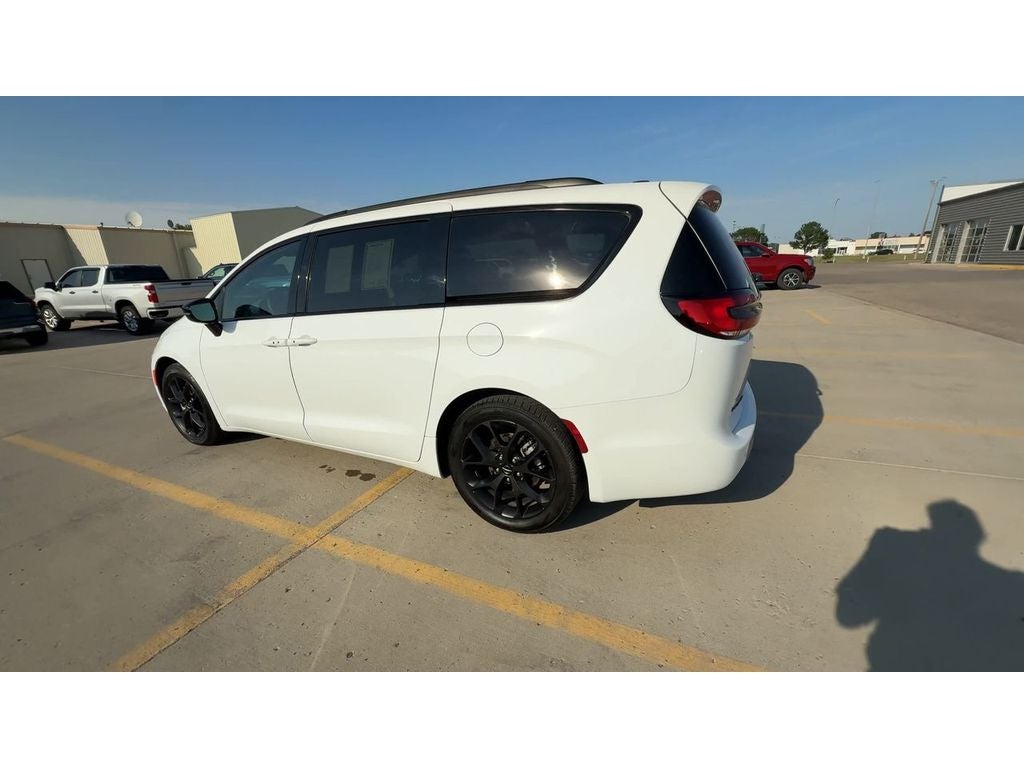 2025 Chrysler Pacifica Limited