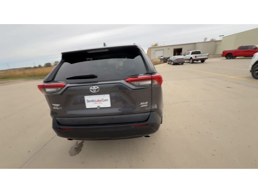 2020 Toyota RAV4 XLE