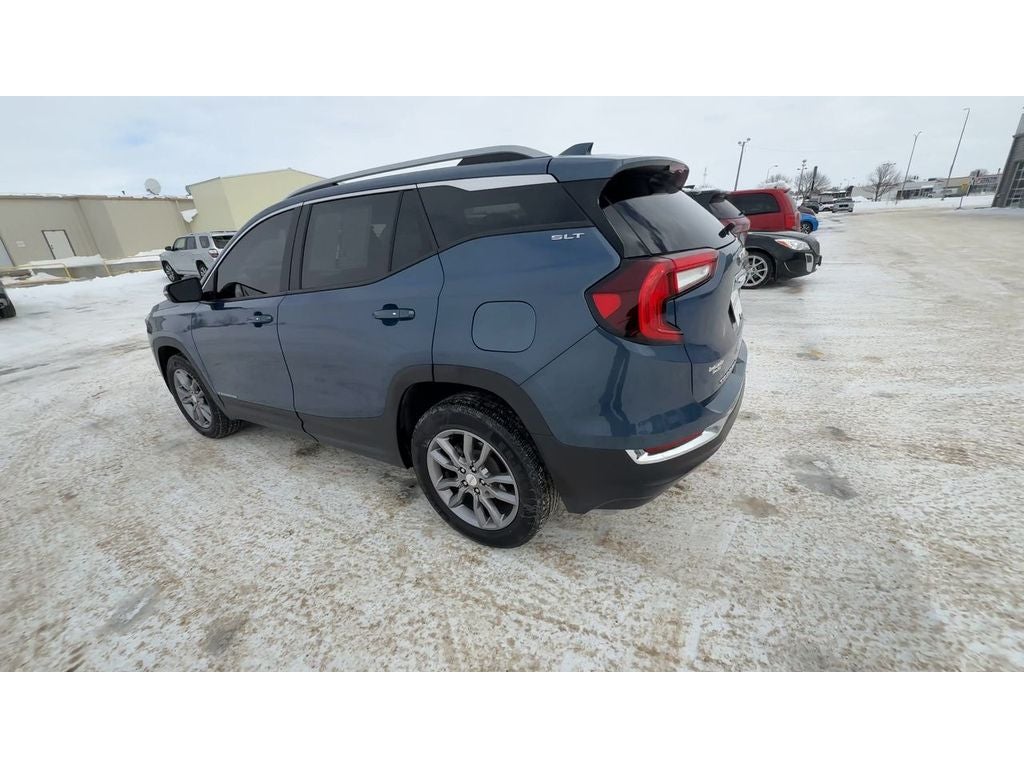 2024 GMC Terrain SLT