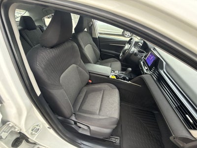 2025 Toyota Camry Hybrid LE