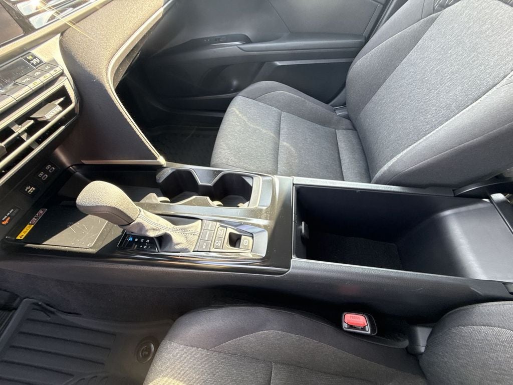 2025 Toyota Camry Hybrid LE