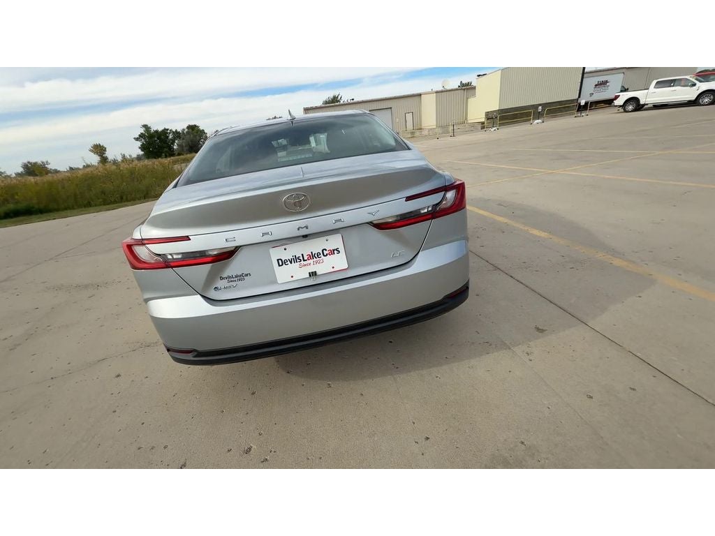 2025 Toyota Camry Hybrid LE
