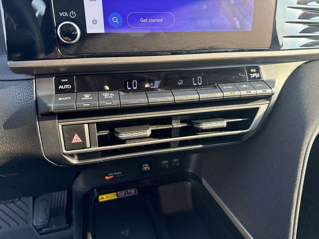 2025 Toyota Camry Hybrid LE