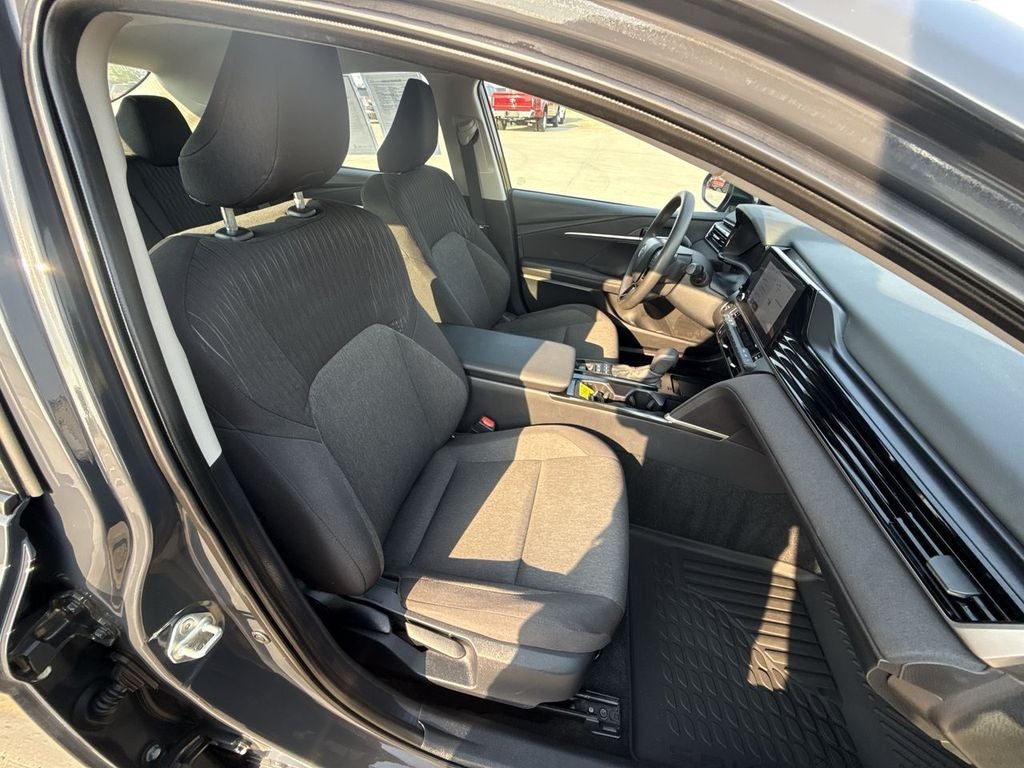 2025 Toyota Camry Hybrid LE