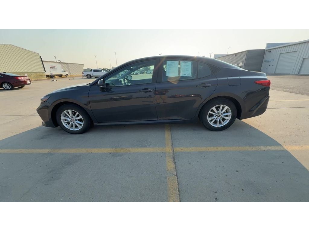 2025 Toyota Camry Hybrid LE