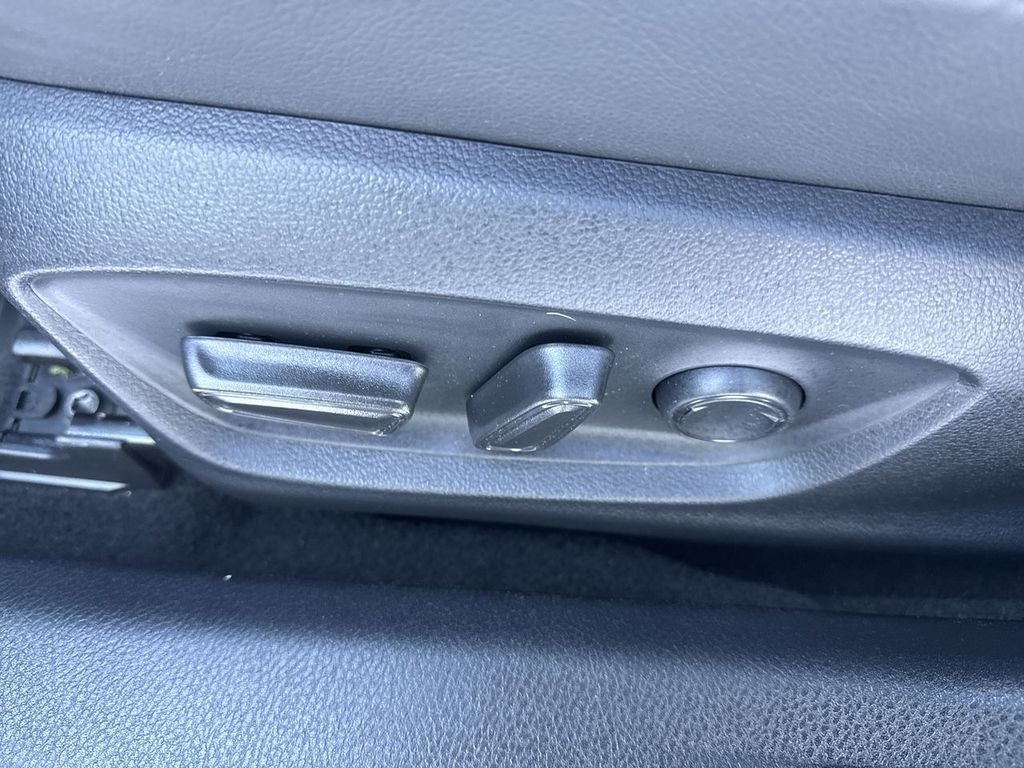 2023 Toyota Camry Hybrid Hybrid XLE