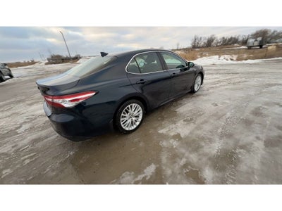 2020 Toyota Camry Hybrid Hybrid XLE