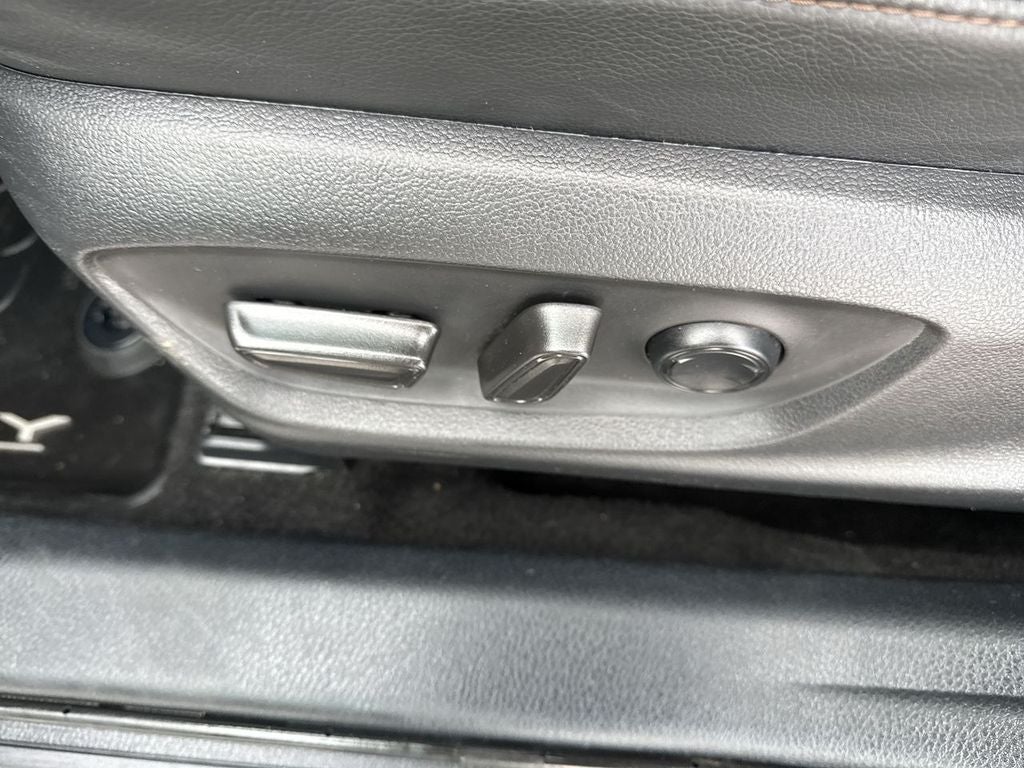 2020 Toyota Camry Hybrid Hybrid XLE