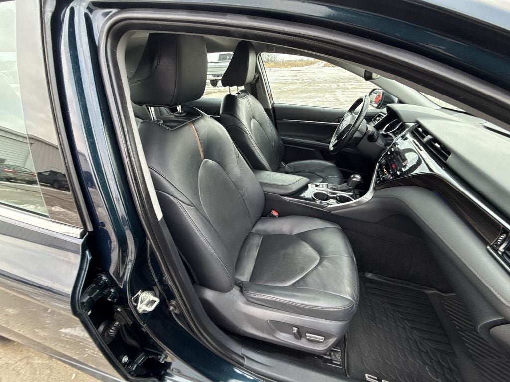 2020 Toyota Camry Hybrid Hybrid XLE