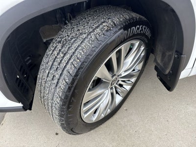 2025 Toyota Highlander Hybrid Hybrid Platinum