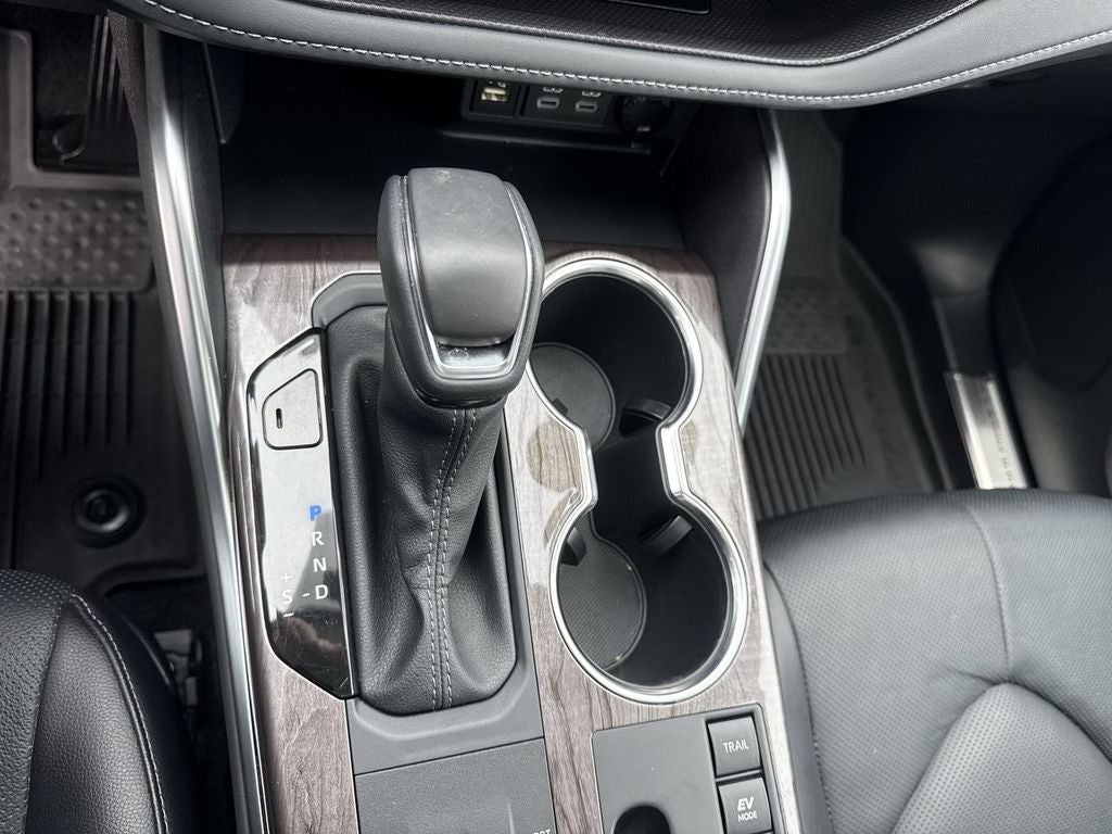 2025 Toyota Highlander Hybrid Hybrid Platinum