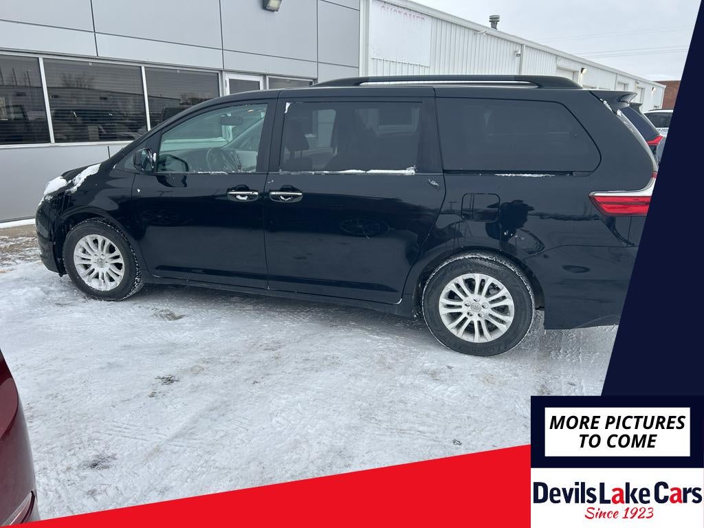 2016 Toyota Sienna XLE