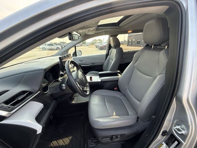 2025 Toyota Sienna XLE