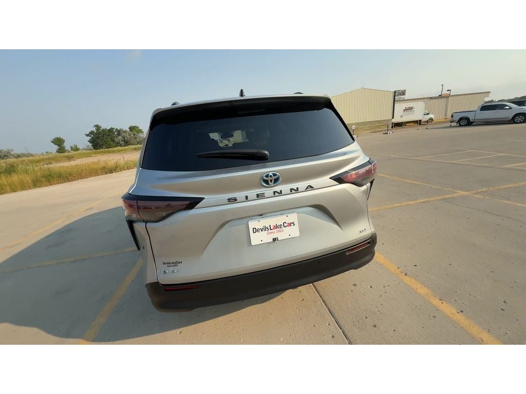 2025 Toyota Sienna XLE