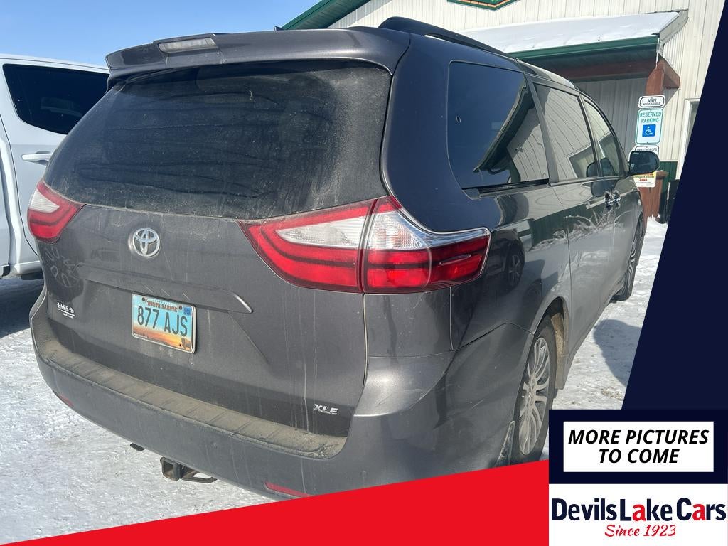 2019 Toyota Sienna XLE