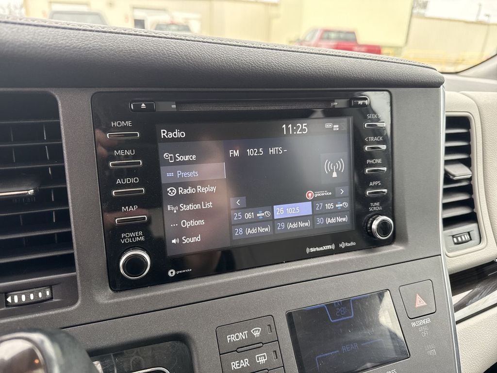 2019 Toyota Sienna XLE