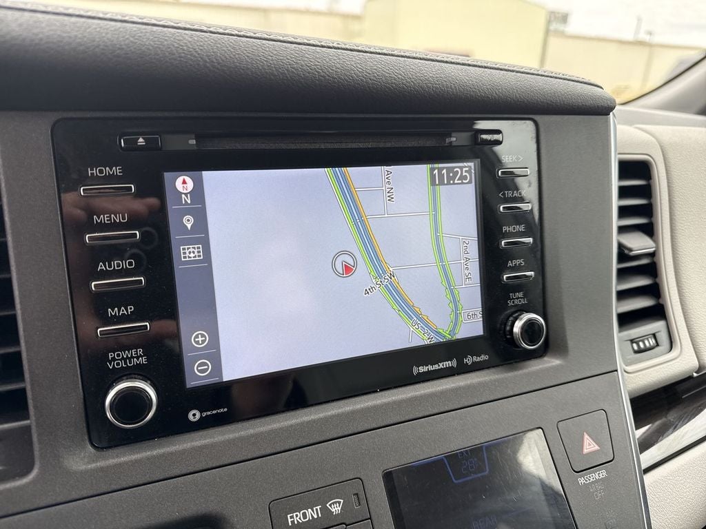 2019 Toyota Sienna XLE