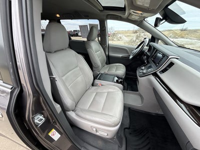 2019 Toyota Sienna XLE