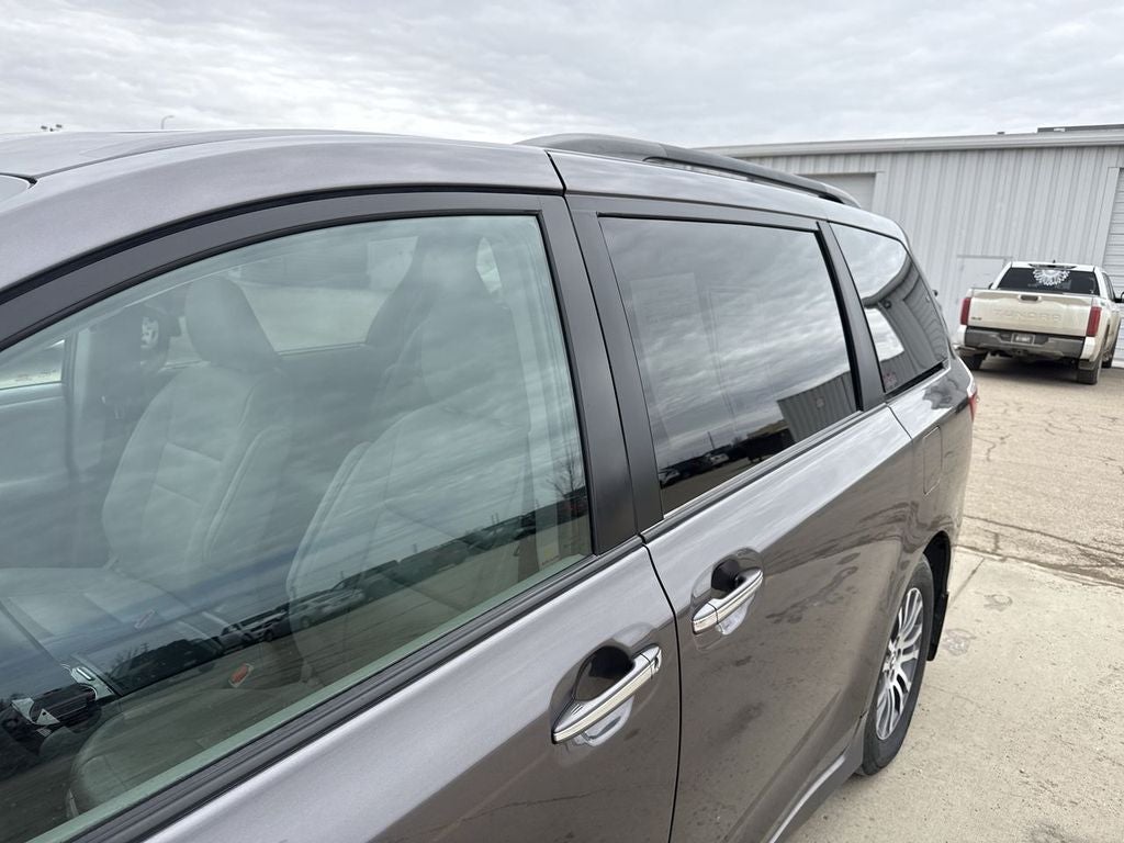 2019 Toyota Sienna XLE