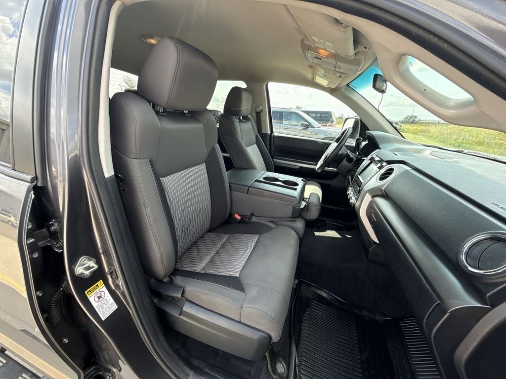 2017 Toyota Tundra SR5
