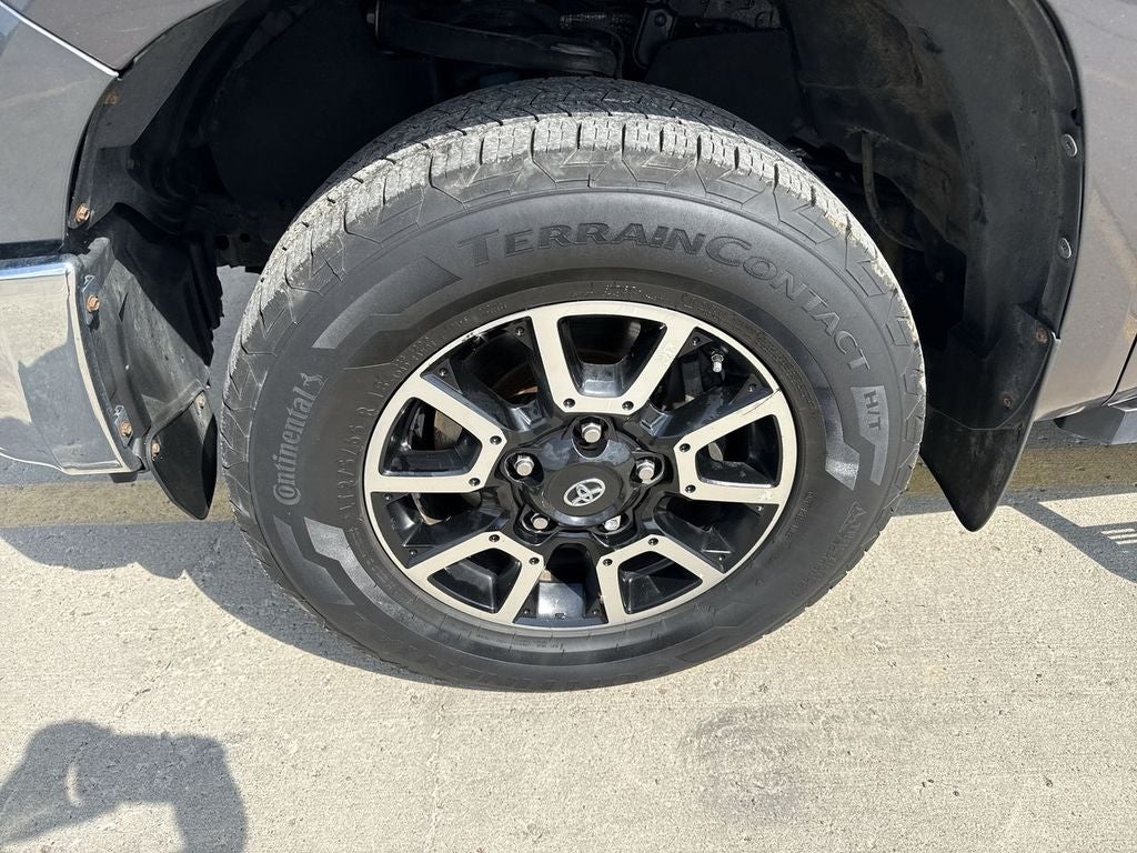 2017 Toyota Tundra SR5