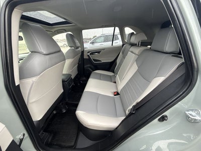 2022 Toyota RAV4 Hybrid XLE Premium