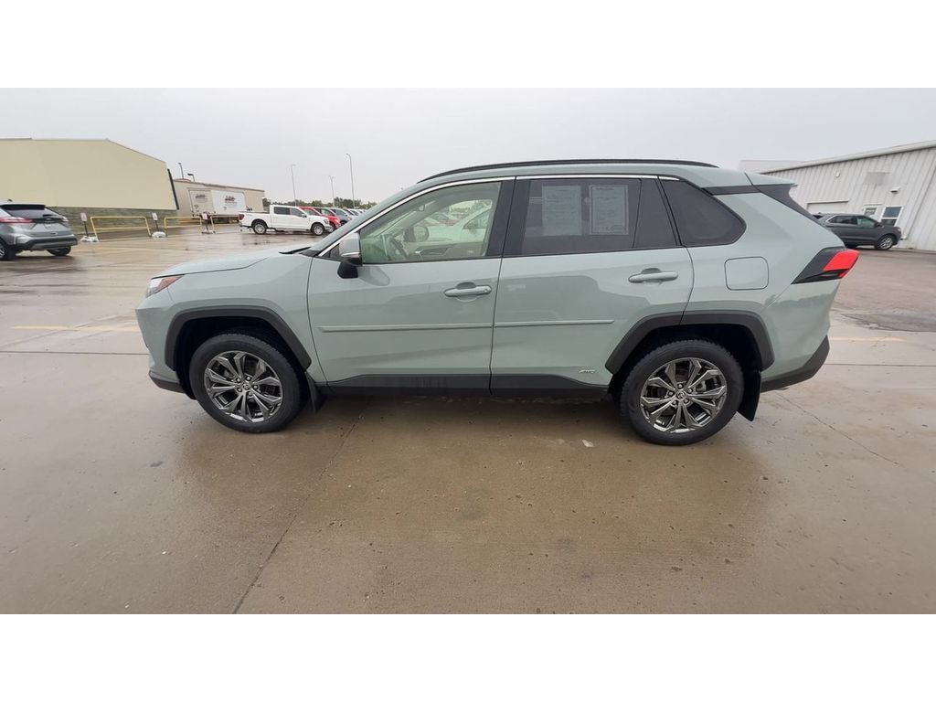 2022 Toyota RAV4 Hybrid XLE Premium