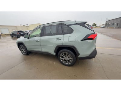 2022 Toyota RAV4 Hybrid XLE Premium