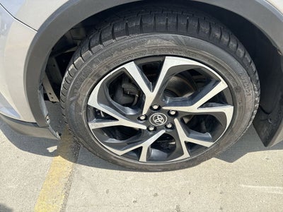 2018 Toyota C-HR XLE Premium