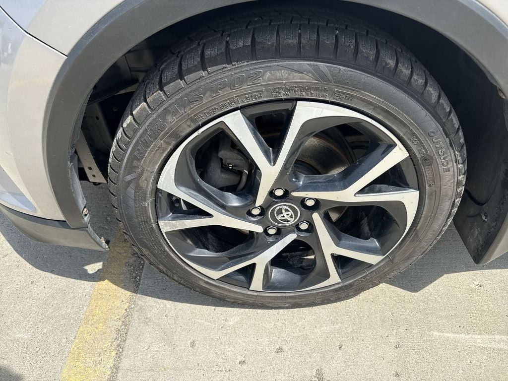 2018 Toyota C-HR XLE Premium