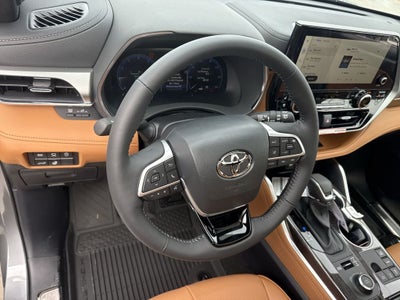 2026 Toyota Highlander Platinum