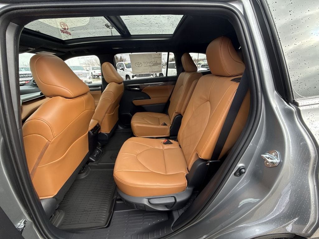 2026 Toyota Highlander Platinum