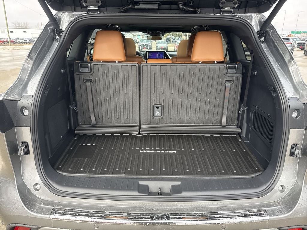 2026 Toyota Highlander Platinum