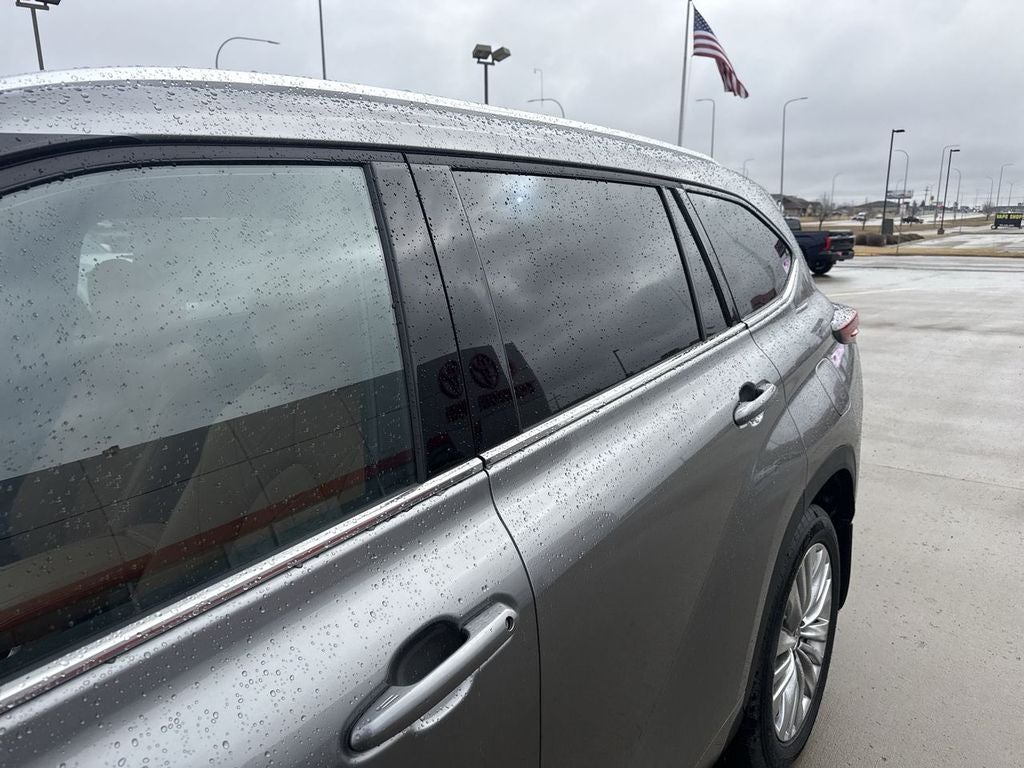 2026 Toyota Highlander Platinum