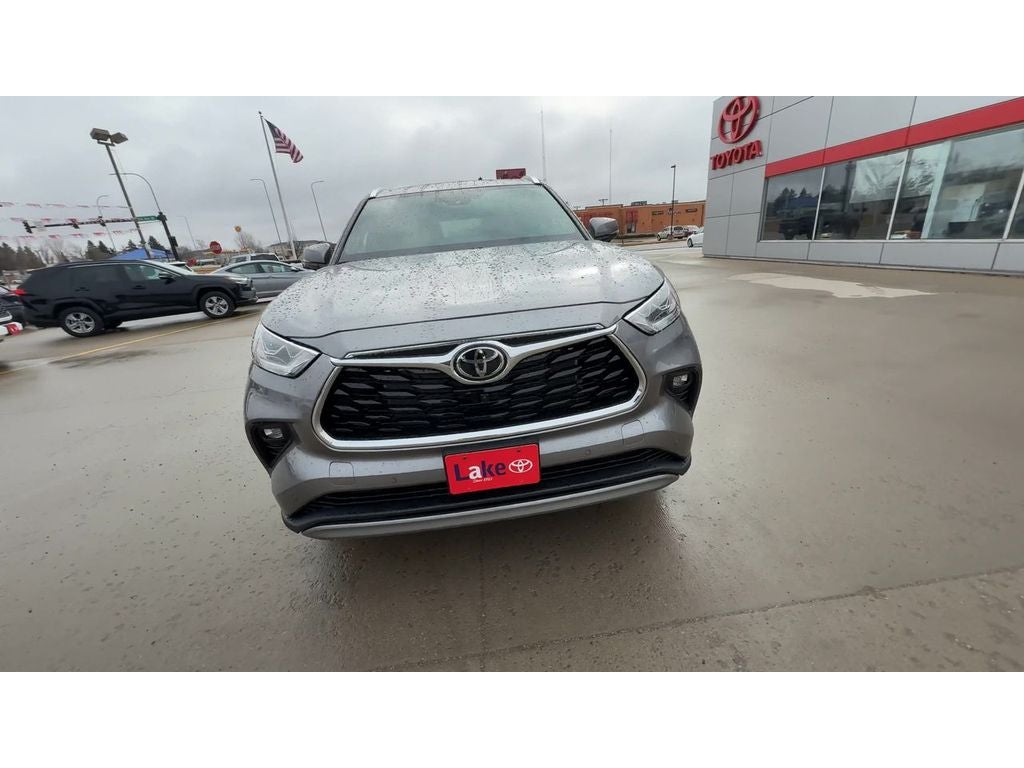 2026 Toyota Highlander Platinum