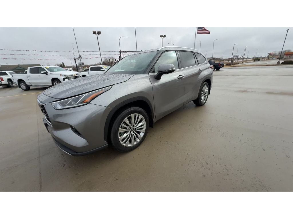 2026 Toyota Highlander Platinum
