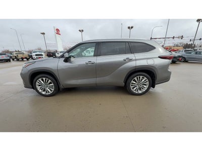 2026 Toyota Highlander Platinum